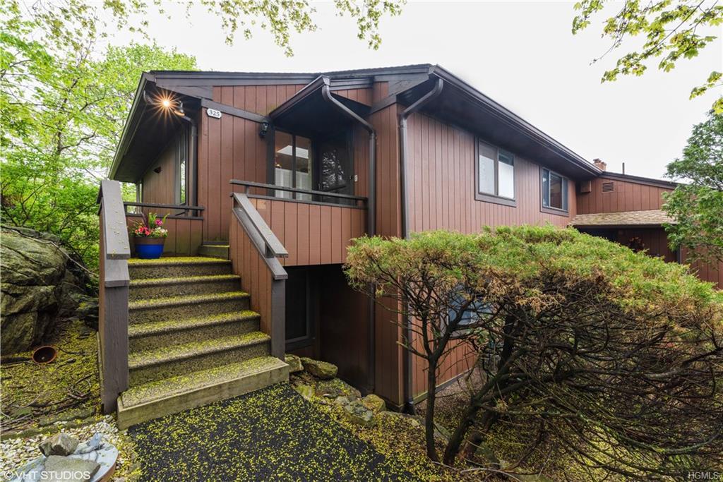 325 Martling Avenue - Photo 1
