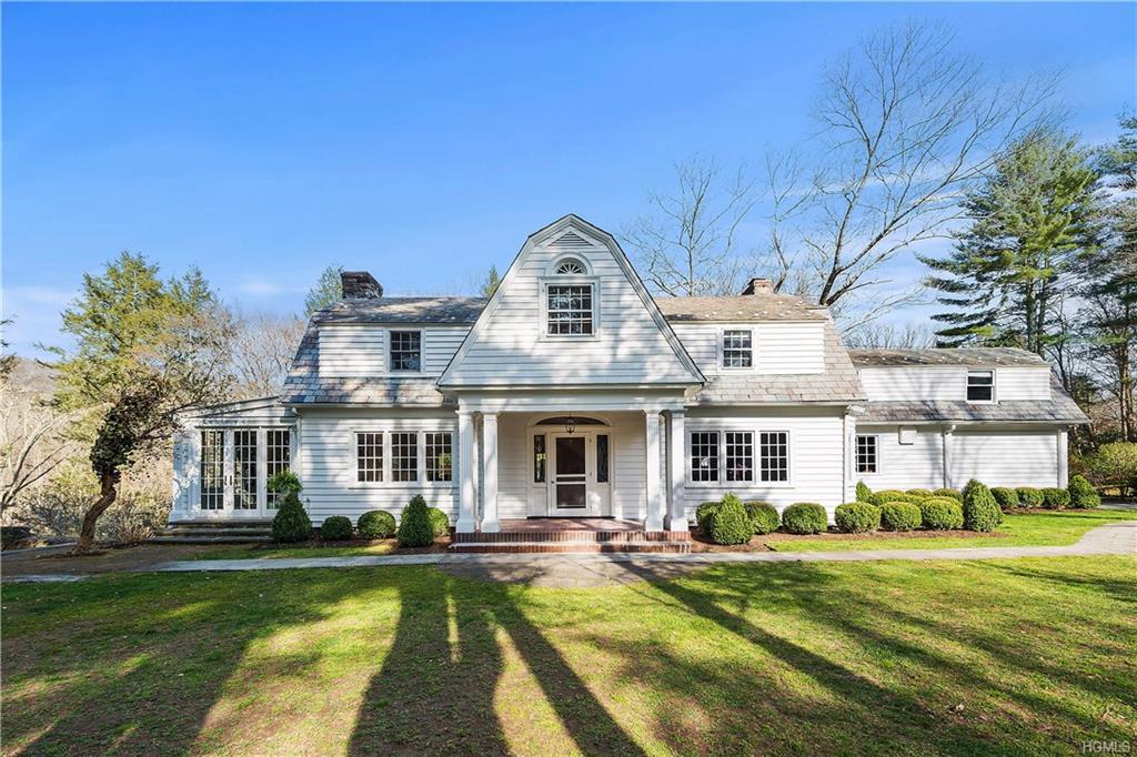 326 Cantitoe Street - Photo 1