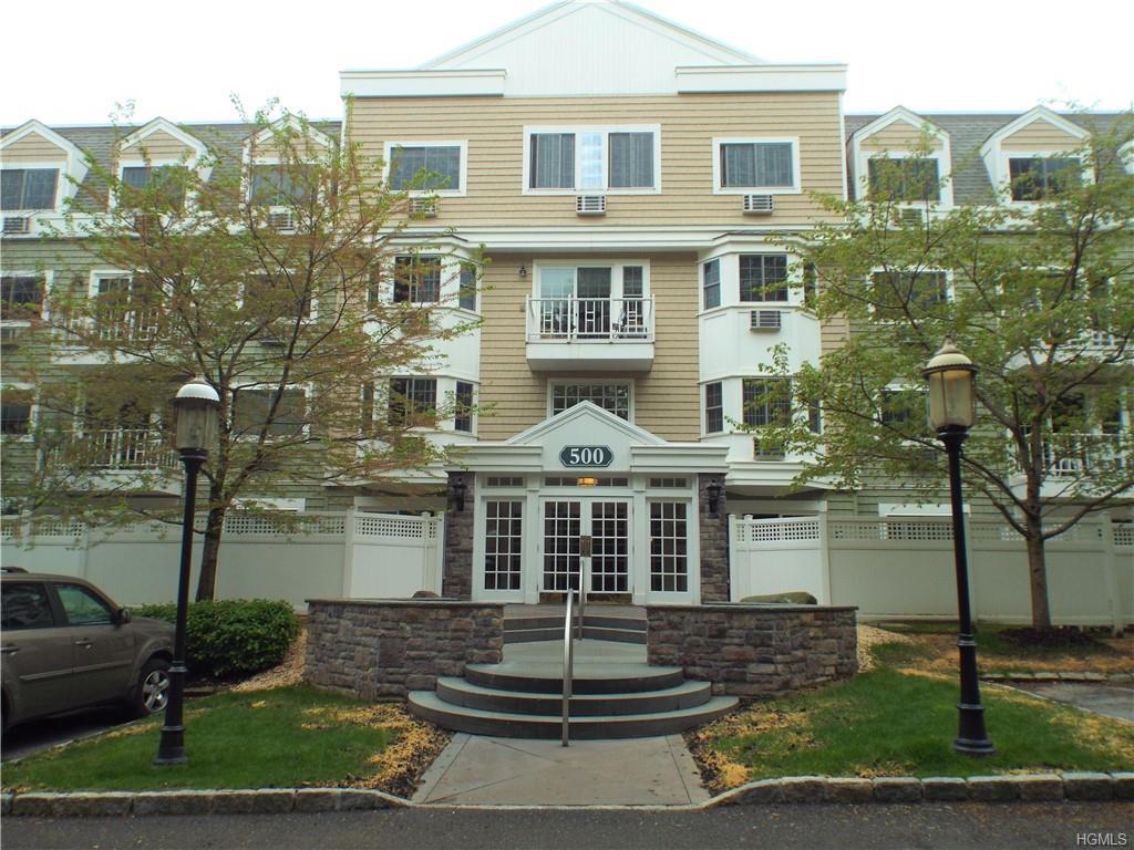 500 Pondside Drive - Photo 1