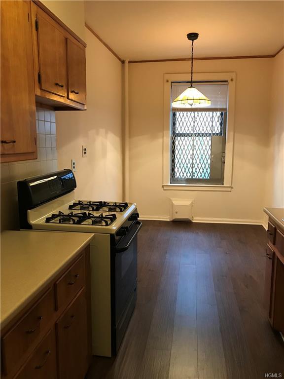 2925 Matthews Avenue - Photo 1