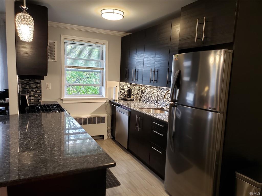 168 Centre - Photo 1