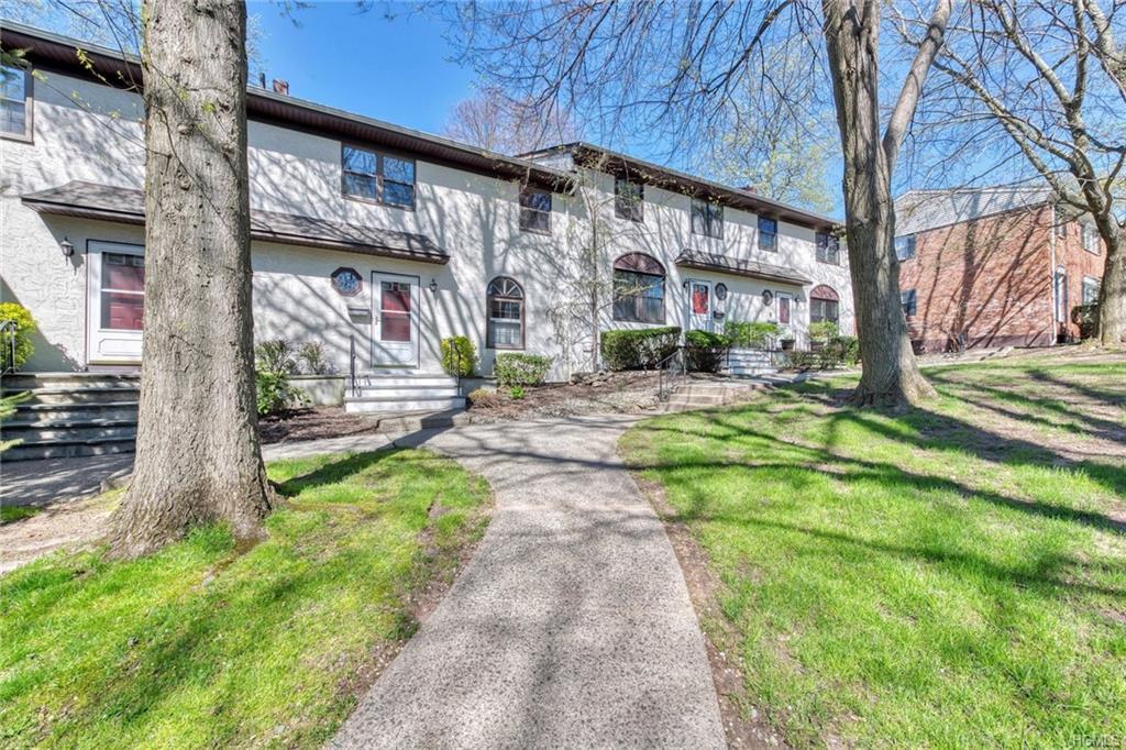 28 Somerset Drive - Photo 1