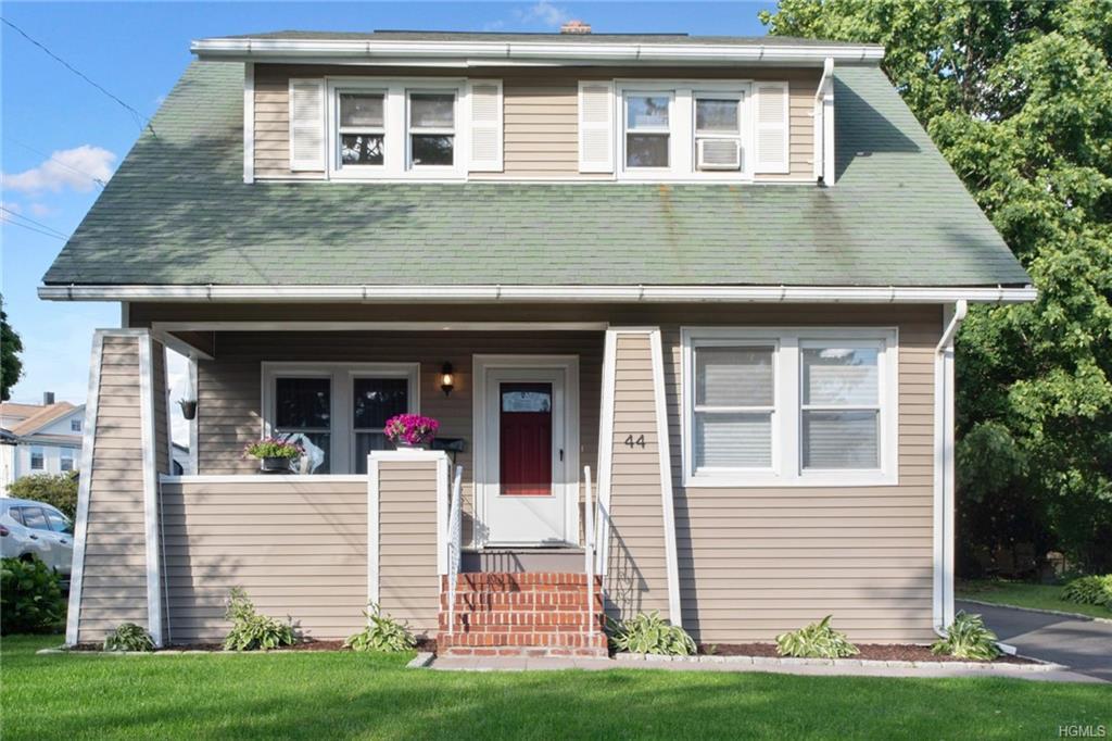 44 Narragansett Avenue - Photo 1