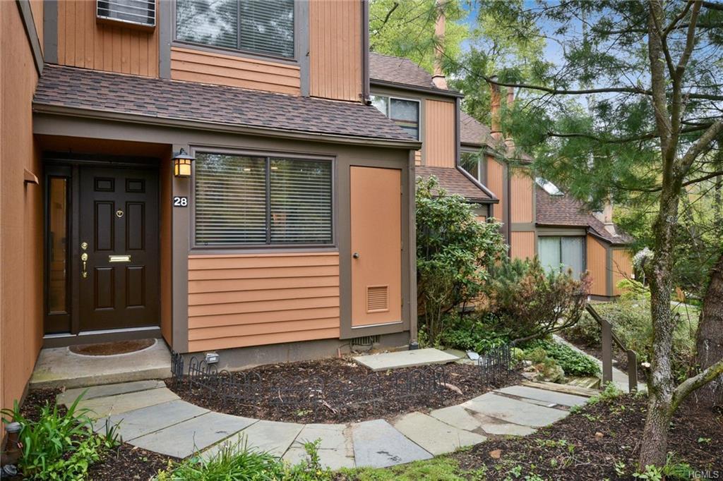 28 Round Hill Road - Photo 1