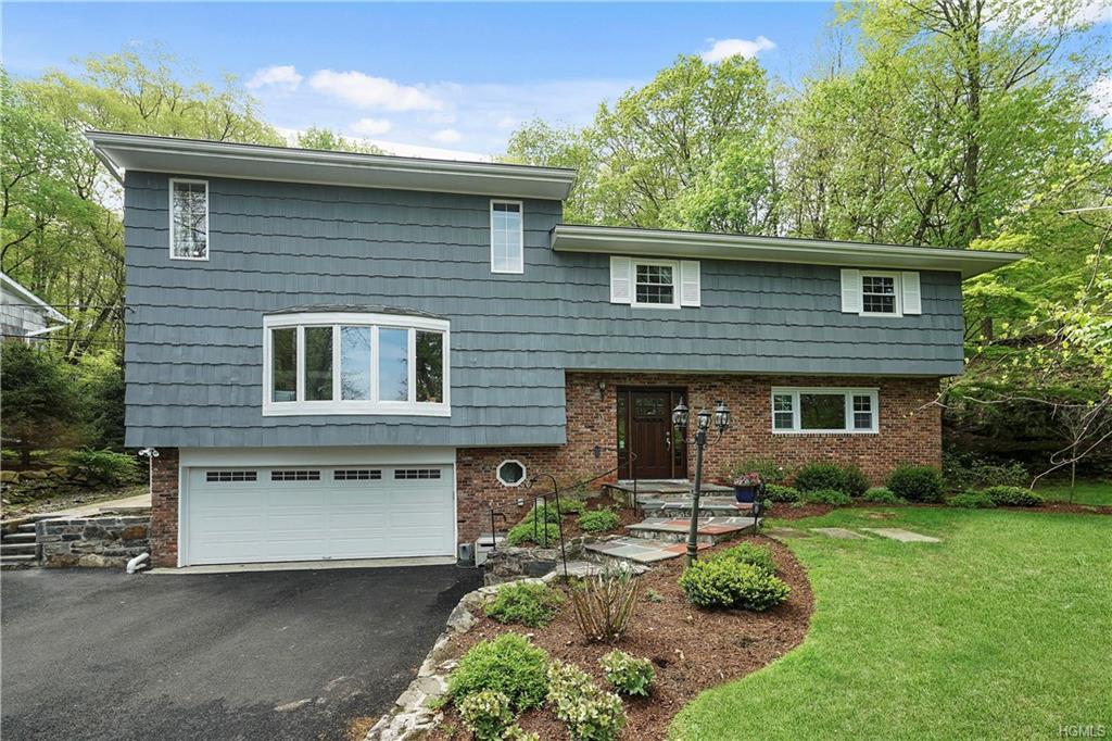 12 Cayuga Lane - Photo 1