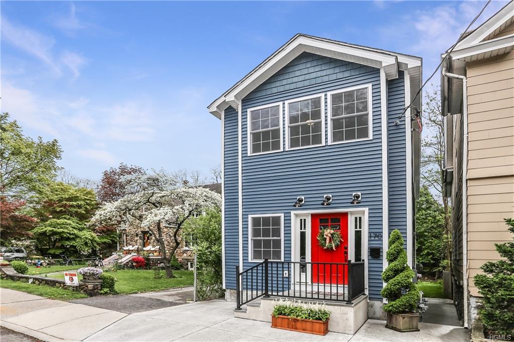 170 Grand Street - Photo 1