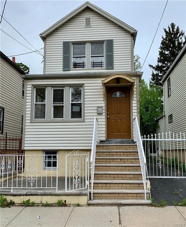 2123 Quimby Avenue - Photo 1