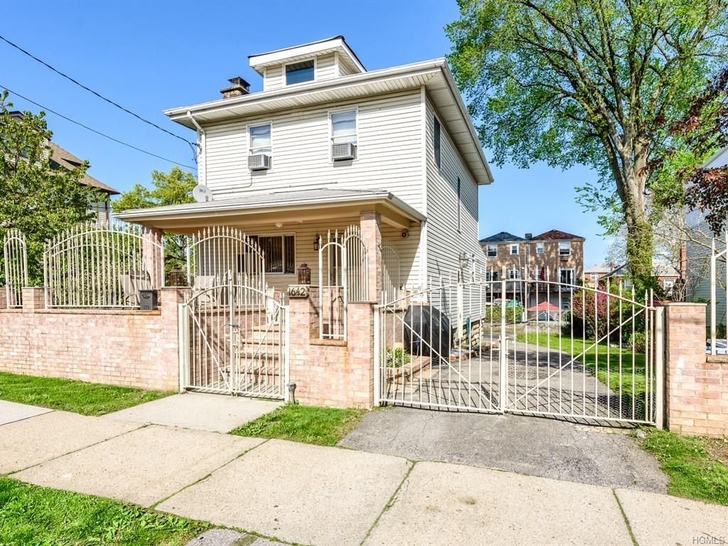 1642 Library Avenue - Photo 1