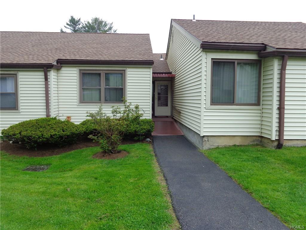 49 Jefferson Oval - Photo 1