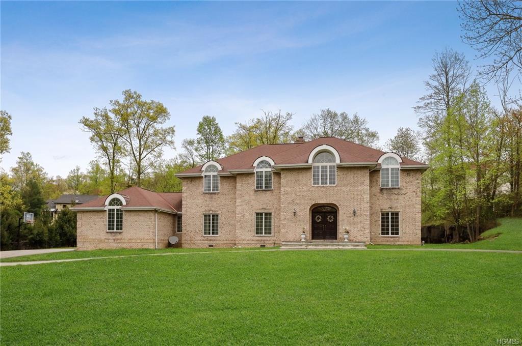 8 Valenza Lane - Photo 1