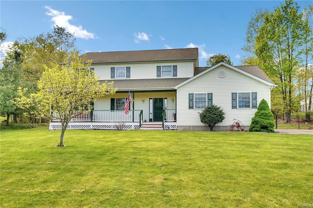 17 Vanderbilt Drive - Photo 1