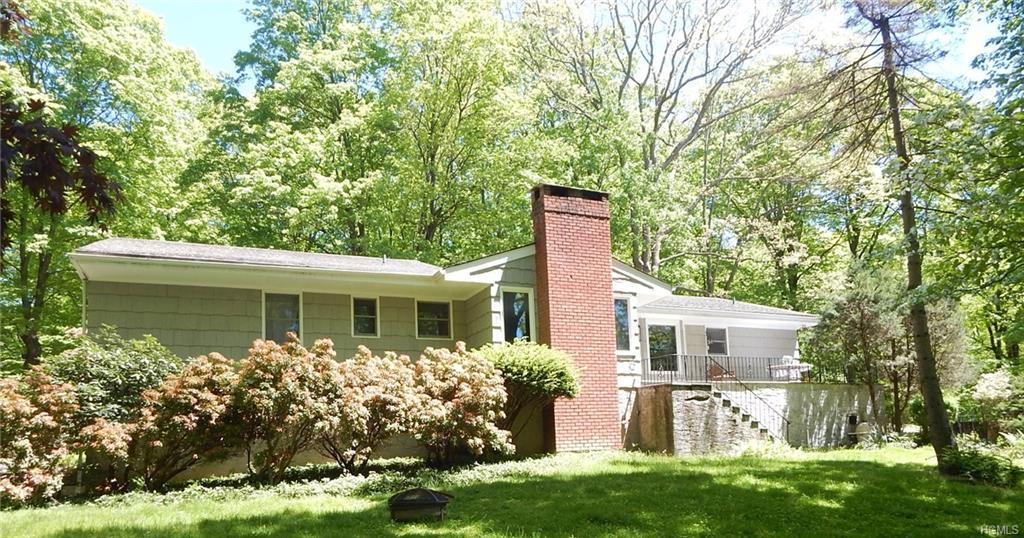 812 Sleepy Hollow Road - Photo 1