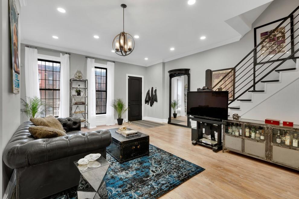 192 Hart Street - Photo 1