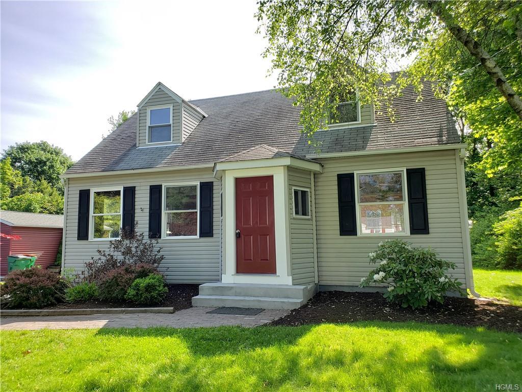 28 Kinderhook Drive - Photo 1