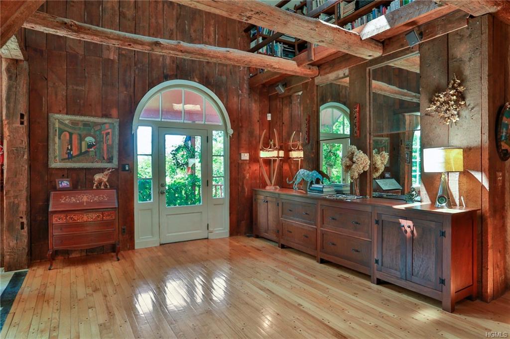 495 Mountainview Avenue - Photo 1