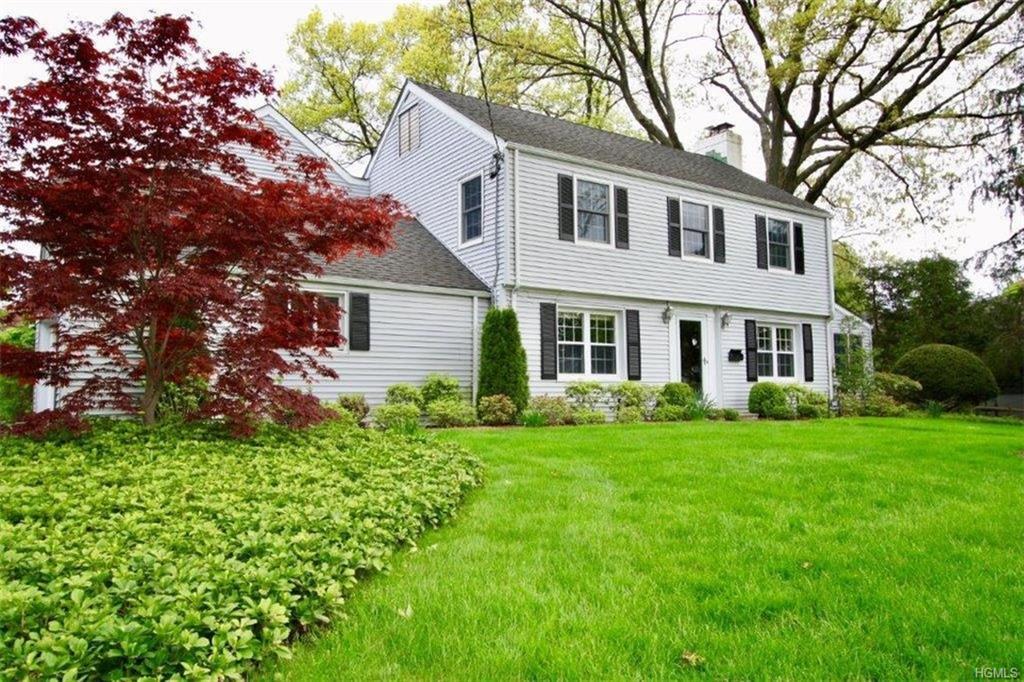 540 Ridgeway - Photo 1