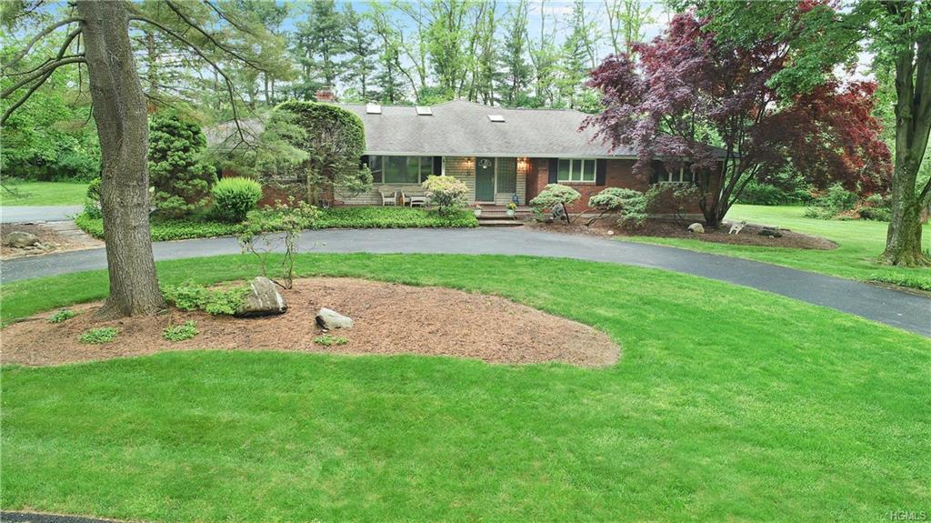 2 Briarwood Lane - Photo 1