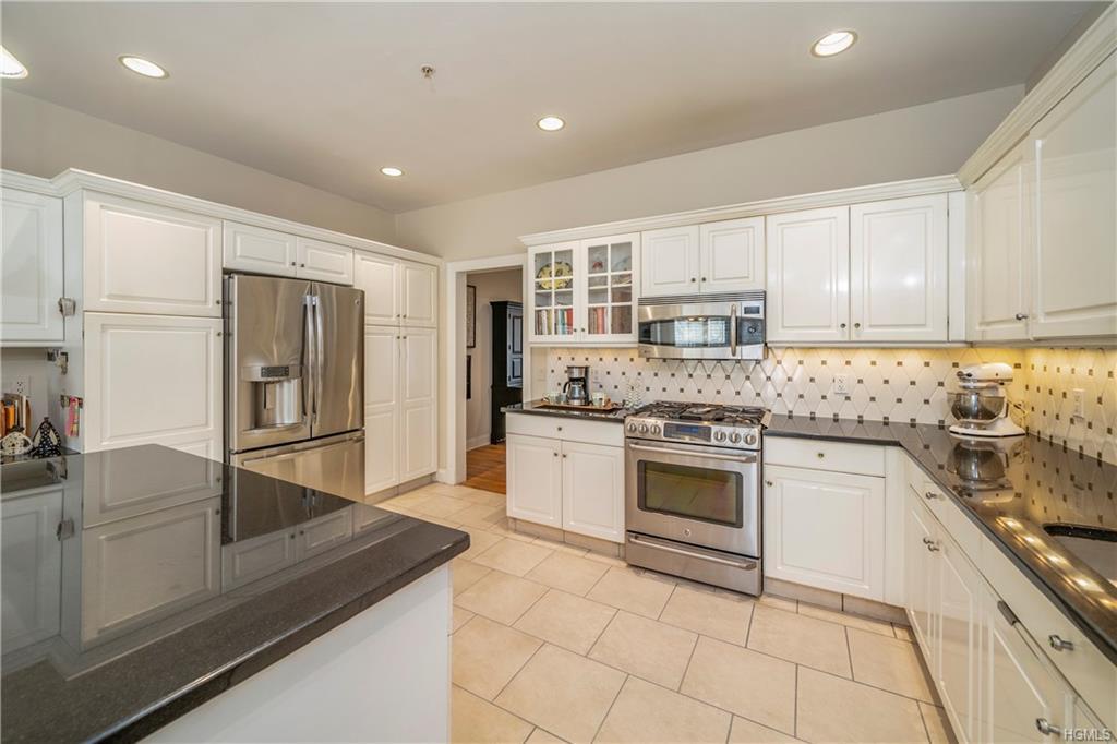 36 Wyndham Close - Photo 1