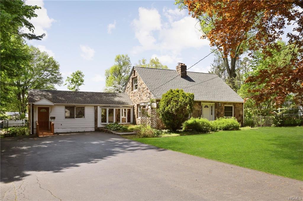 185 Grandview Avenue - Photo 1