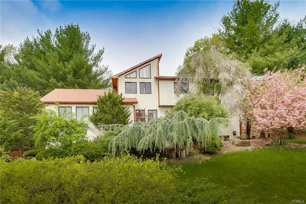 57 Halley Drive - Photo 1
