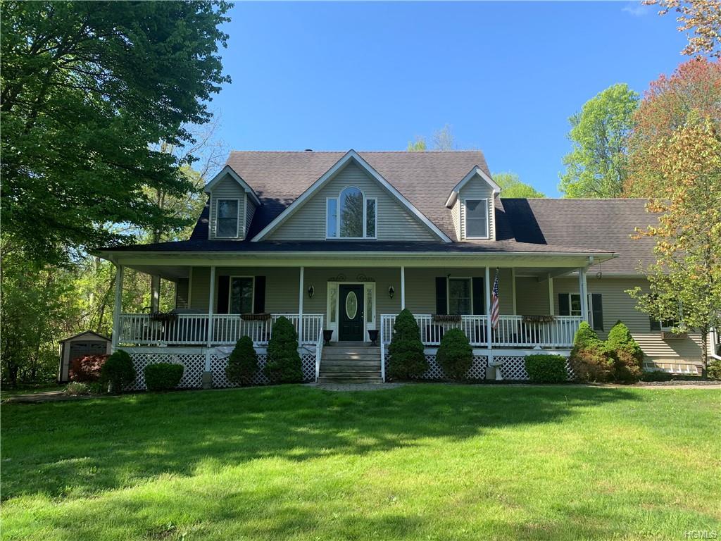 7 Foxwood Terrace - Photo 1