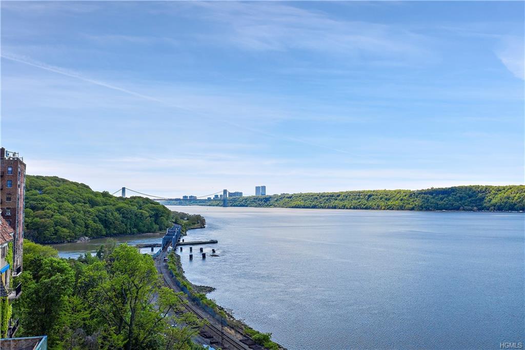 2521 Palisade Avenue - Photo 1