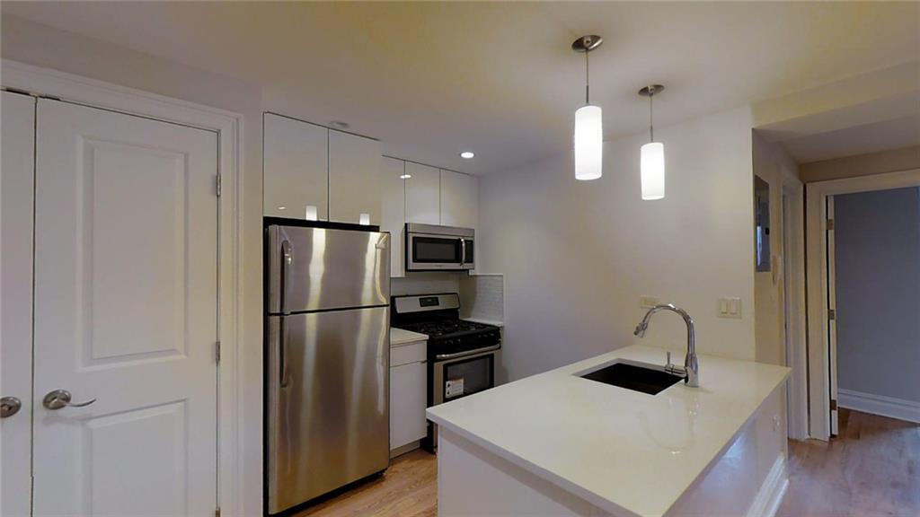 69 Bennett Avenue - Photo 1