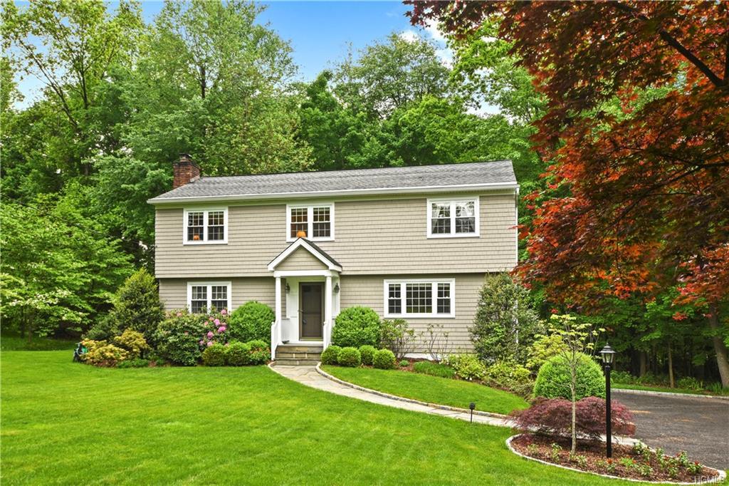 16 Hickory Lane - Photo 1