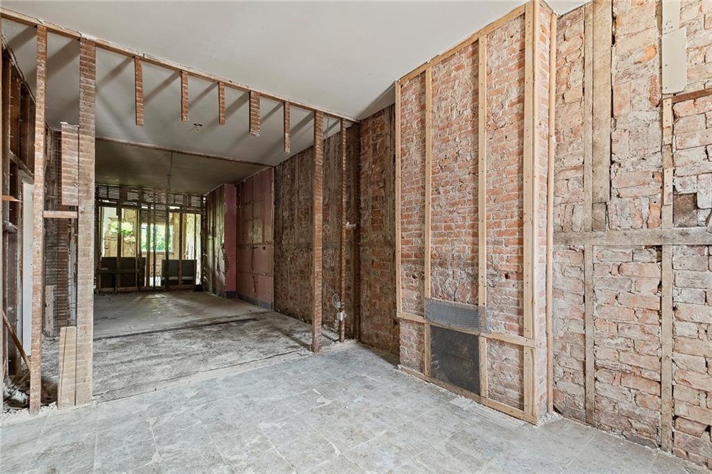 106 Vanderveer - Photo 1