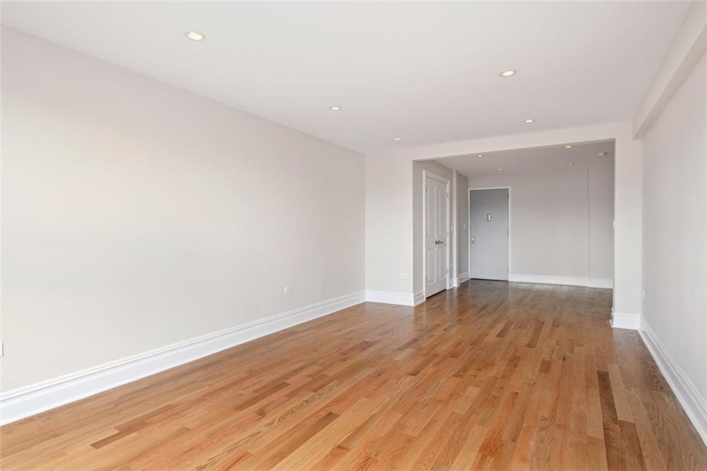 133-17 Sanford Avenue - Photo 1