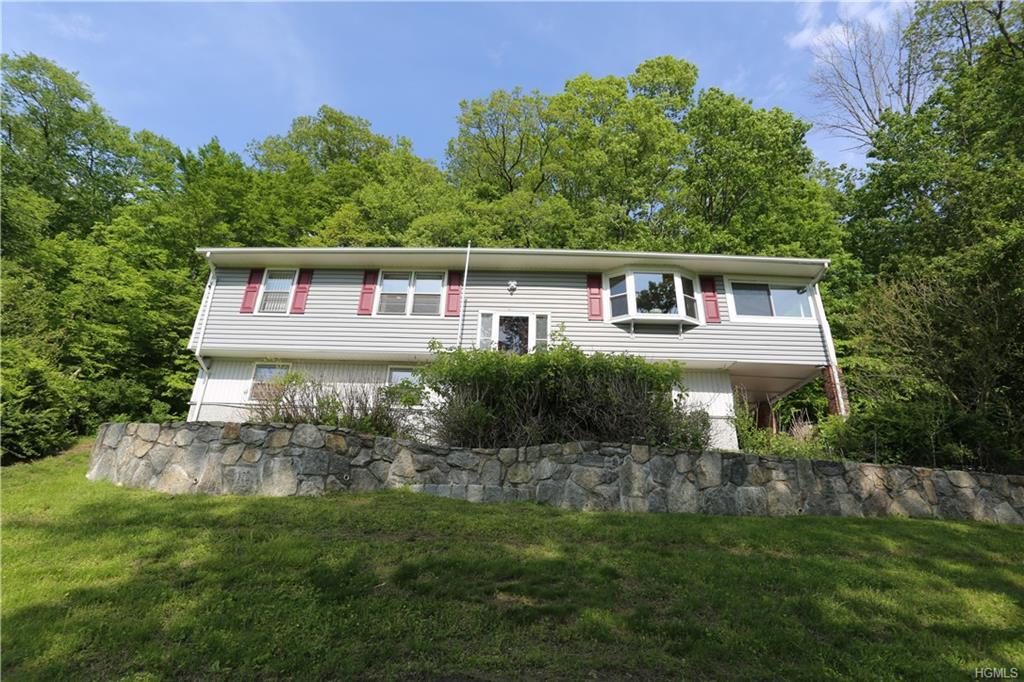 61 Lakeview Road - Photo 1