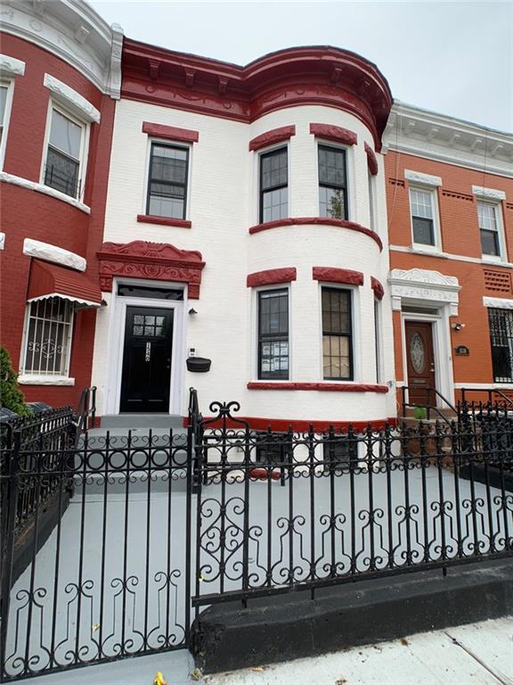 1540 St Marks Avenue - Photo 1