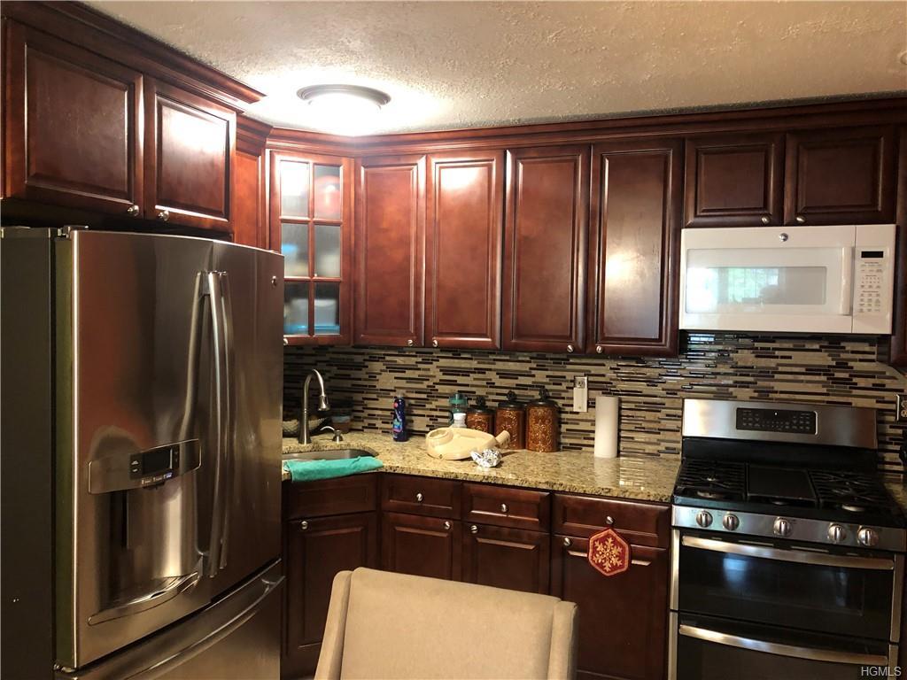 898 Union Avenue - Photo 1