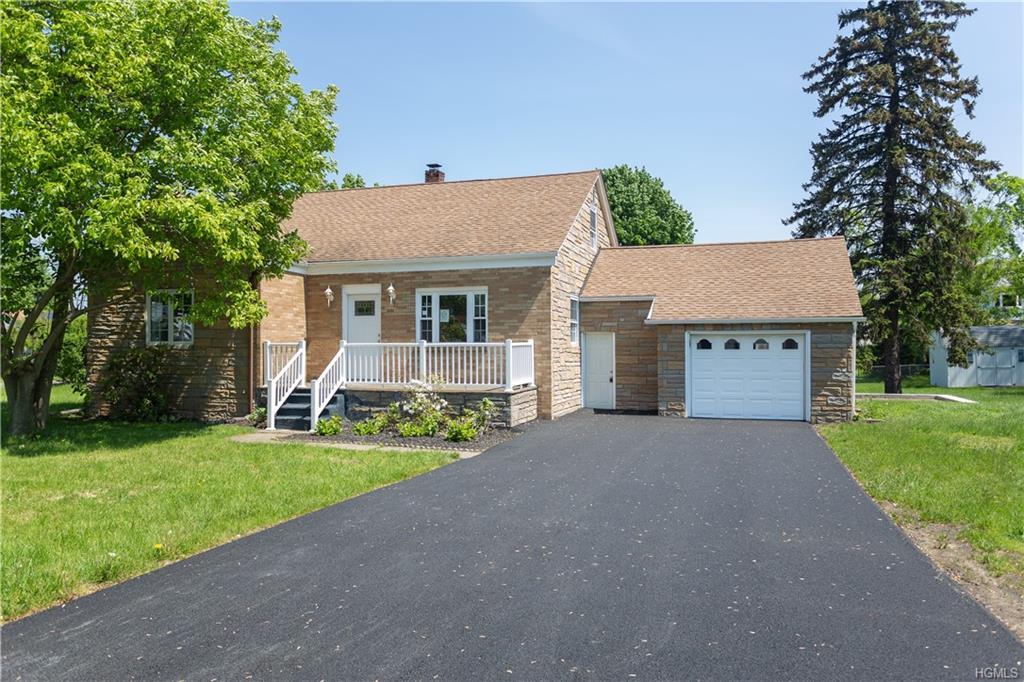 22 Locust Avenue - Photo 1