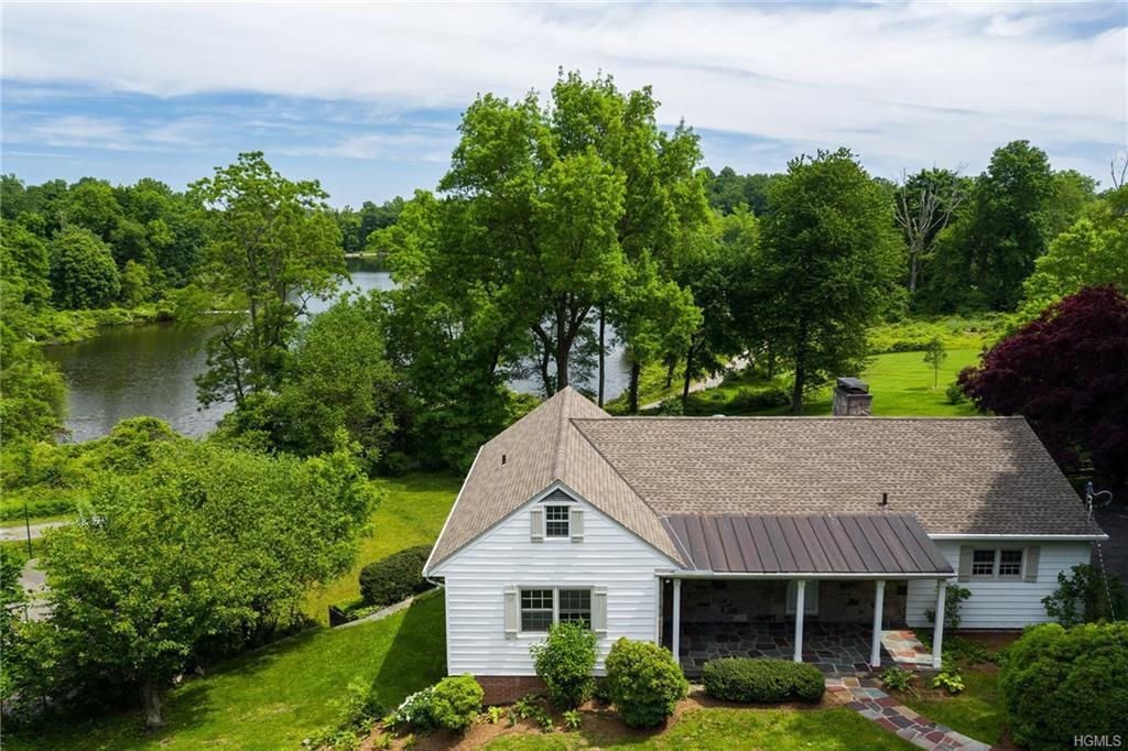 8 Twin Ridges Road - Photo 1