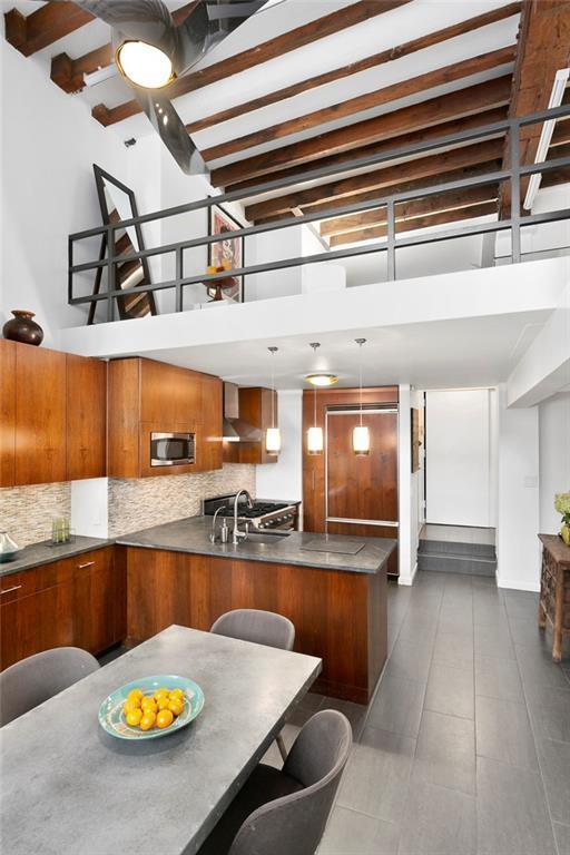 35 Bethune Street - Photo 1