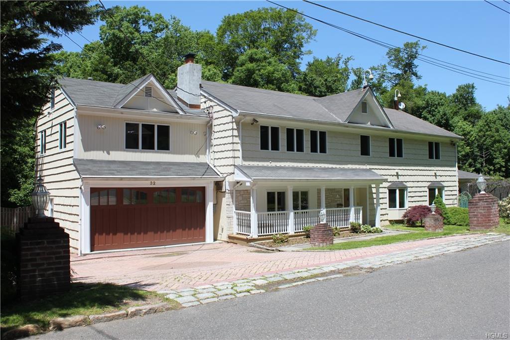 32 Medford Lane - Photo 1