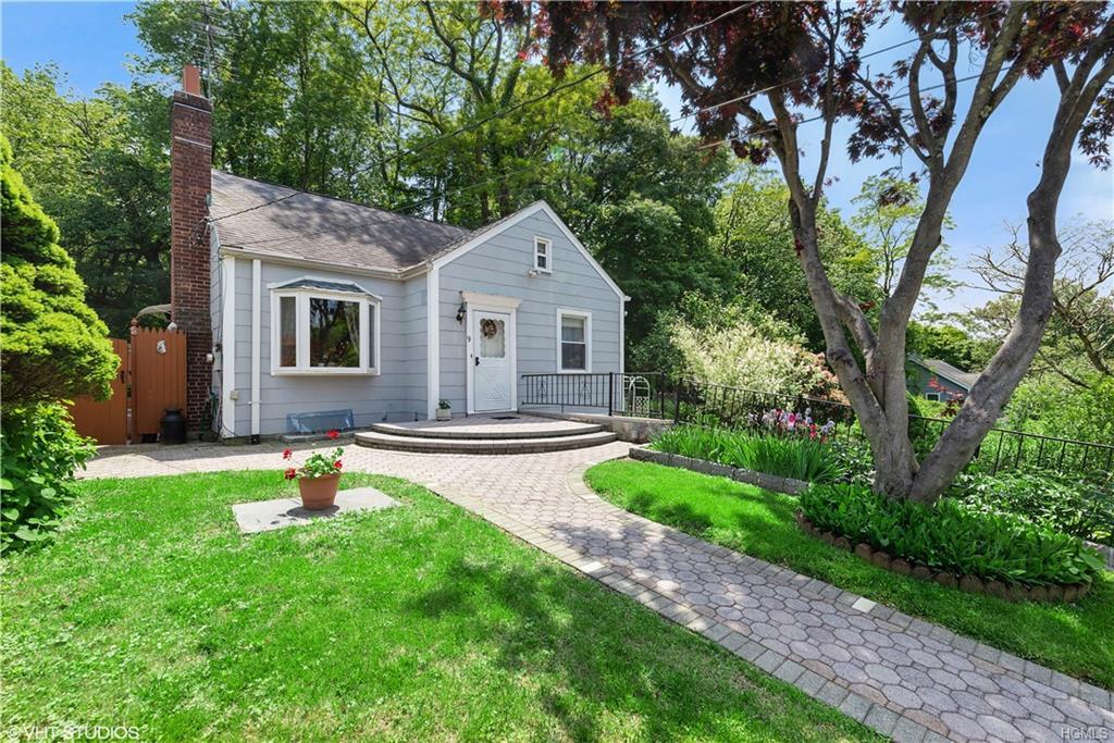 9 Avenue A - Photo 1
