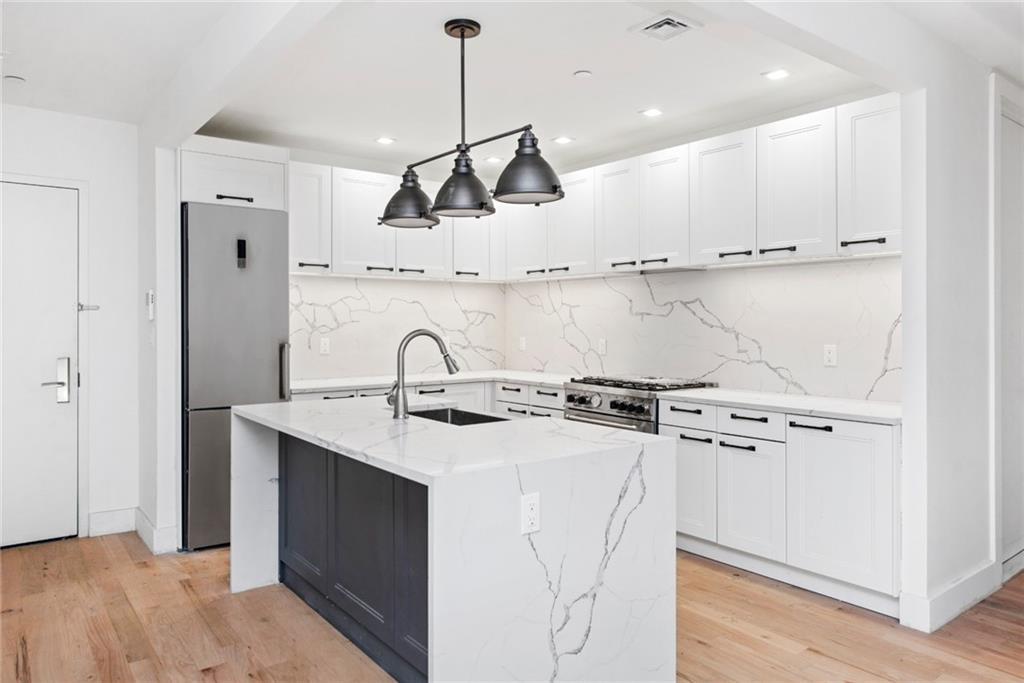 627 Dekalb Avenue - Photo 1