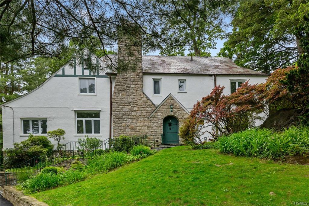 4 Kingston Road - Photo 1