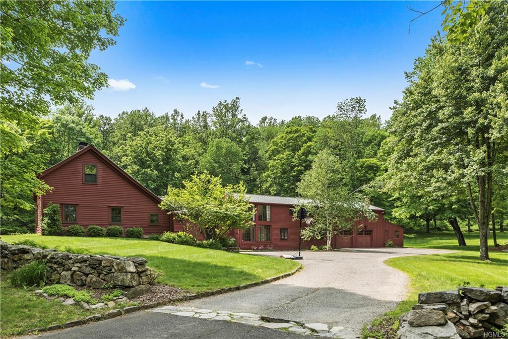 15 Peaceable Street - Photo 1