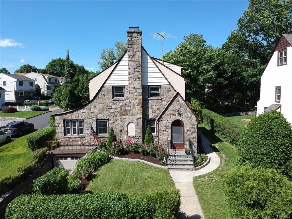 25 Locust Avenue - Photo 1