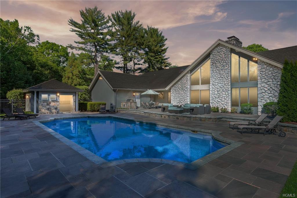 11 Meadowbrook Road - Photo 1