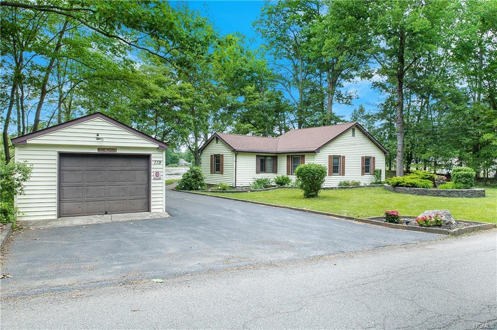 719 Hillside Road - Photo 1