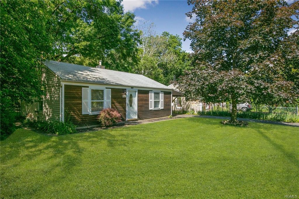 156 Railroad Avenue - Photo 1