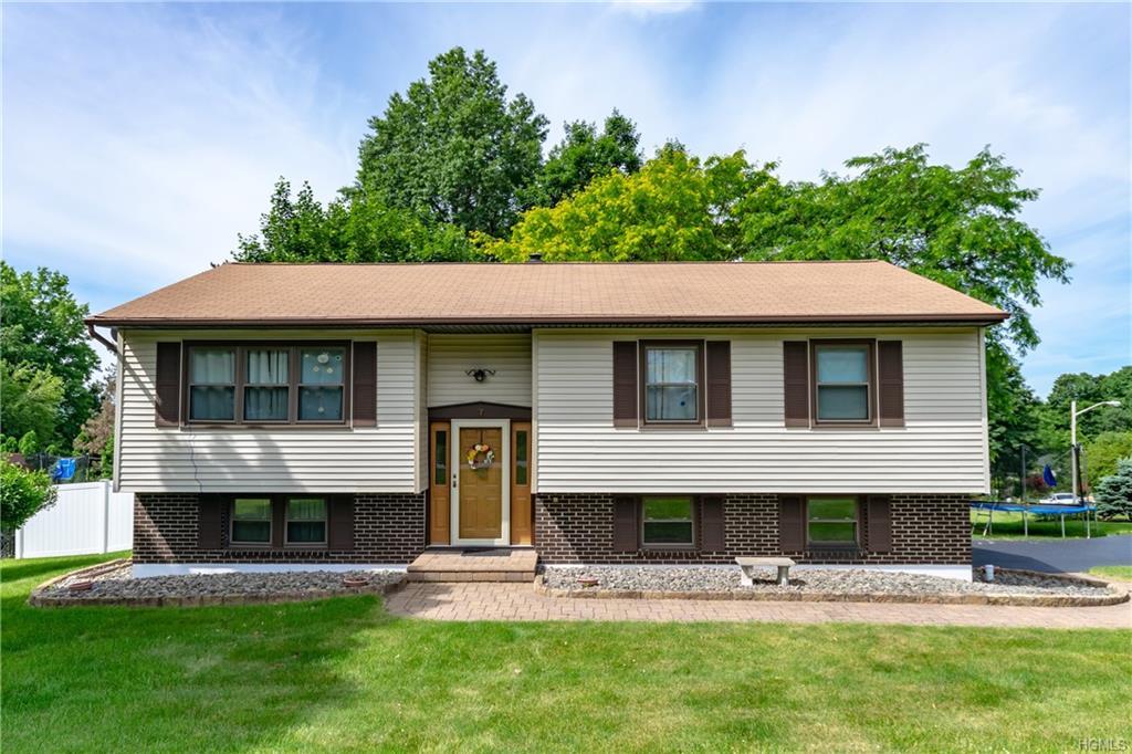 7 Valley Forge Way - Photo 1
