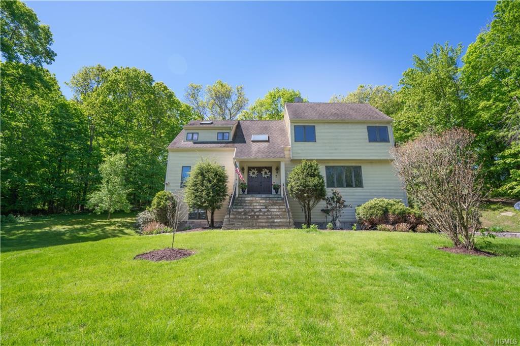 31 Nicole Way - Photo 1