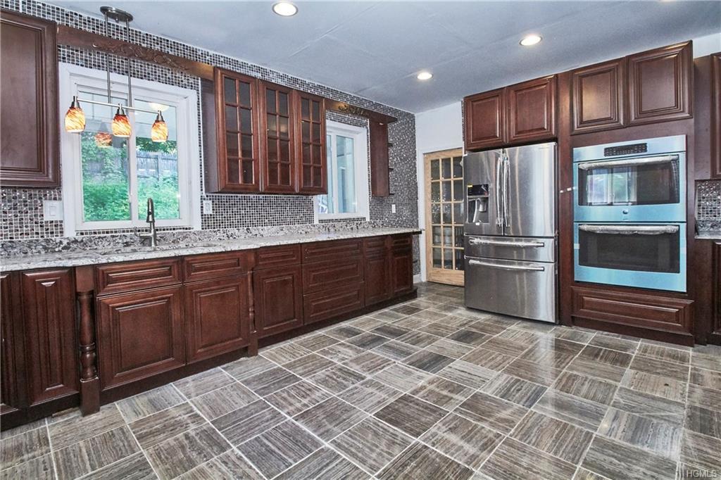 61 Monhagen Avenue - Photo 1