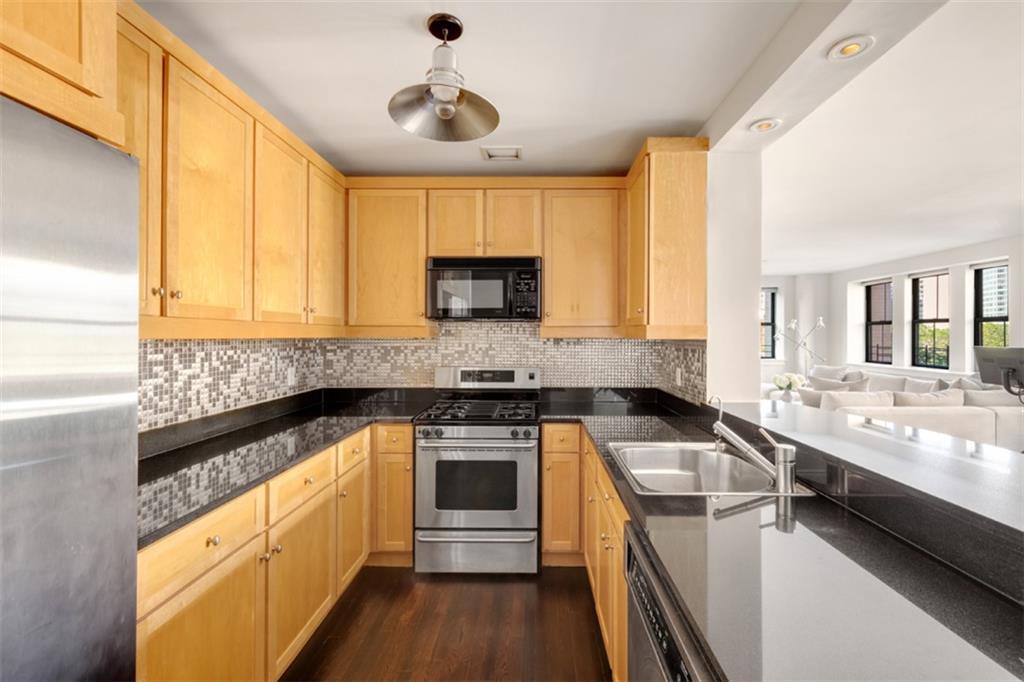 53 Moore Street - Photo 1