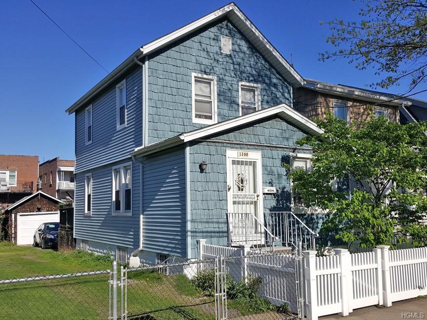 1360 Gillespie Avenue - Photo 1